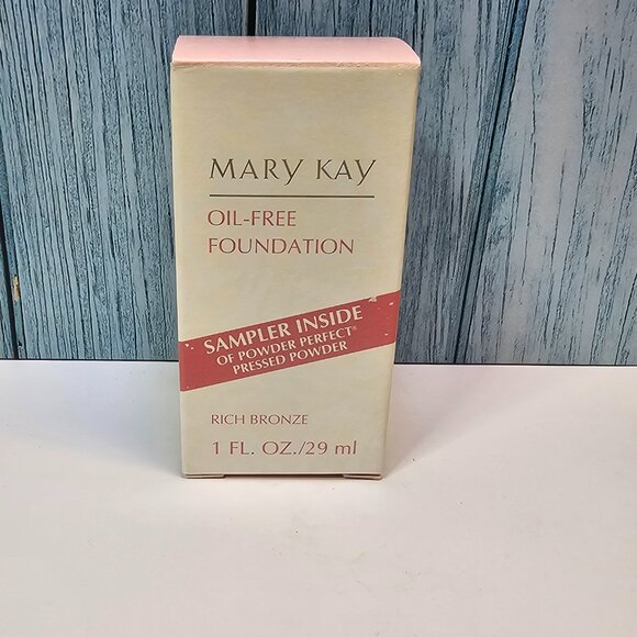 Mary Kay Day Radiance Oil-Free Foundation Rich‎ Bronze #5795 - NIB  Old Stock - Picture 4 of 6